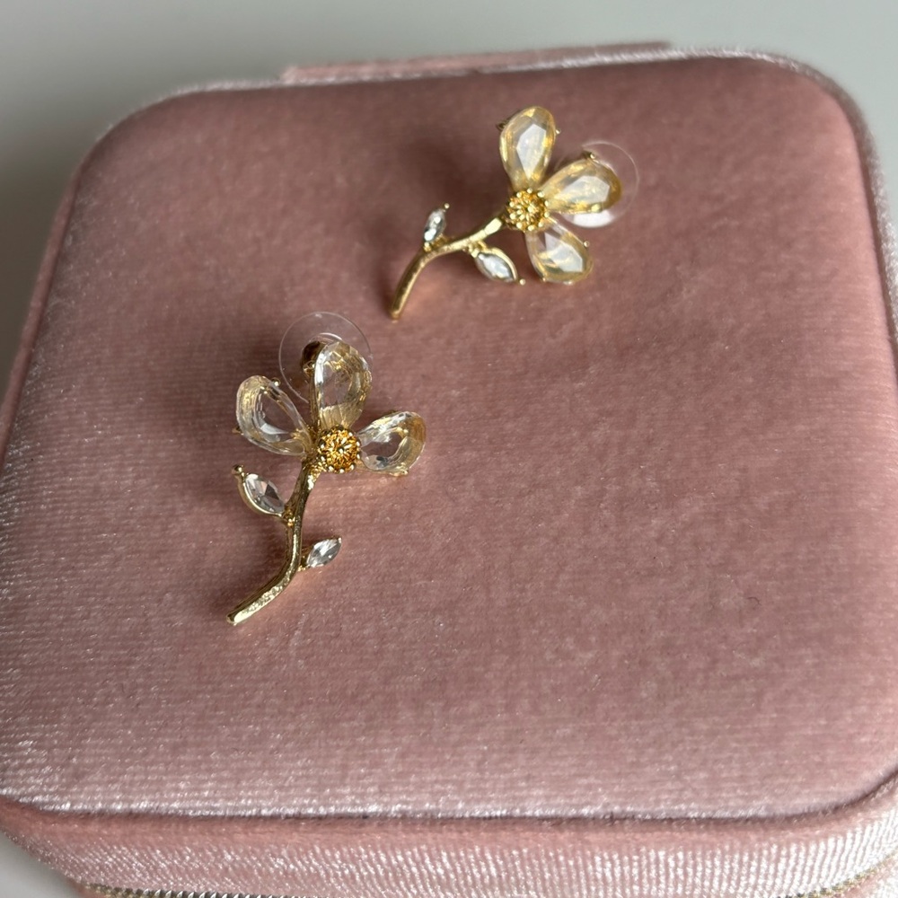 Vintage crystal daisy Earrings
